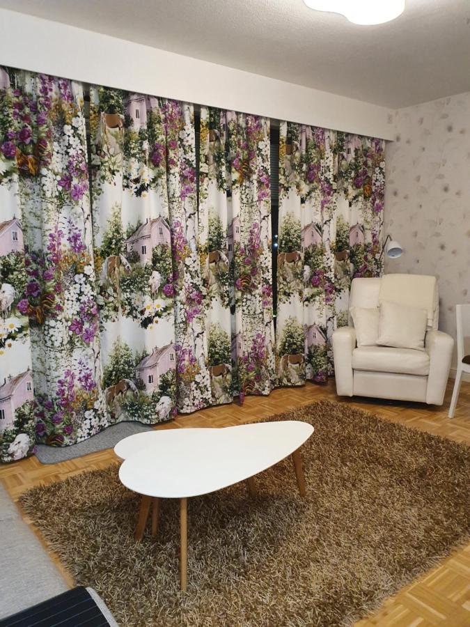 Kaunis Valoisa 3 Krs Pikkukaksio Vantaa Koivukylae 아파트 외부 사진